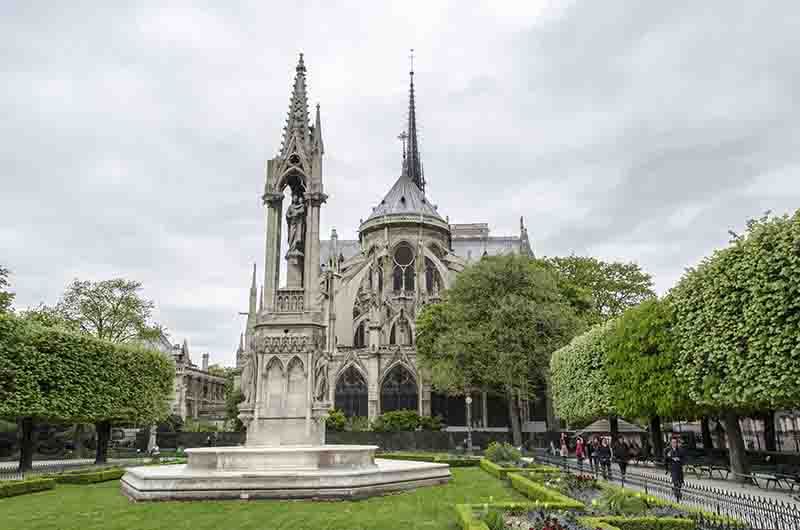 31 - Francia - Paris - catedral de Notre Dame.jpg